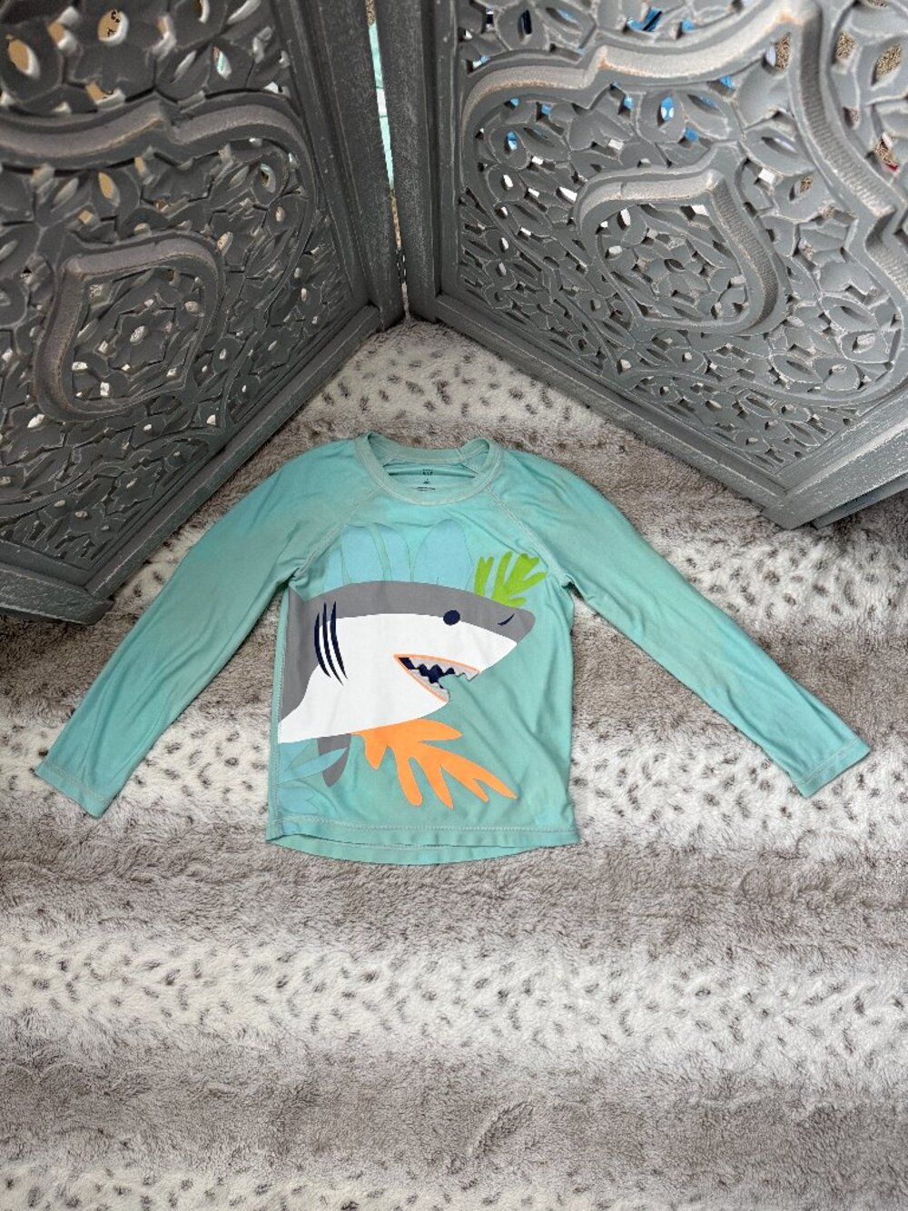 Baby GAP long sleeve rashguard boys 4T 3D shark tropical beach summer vacation